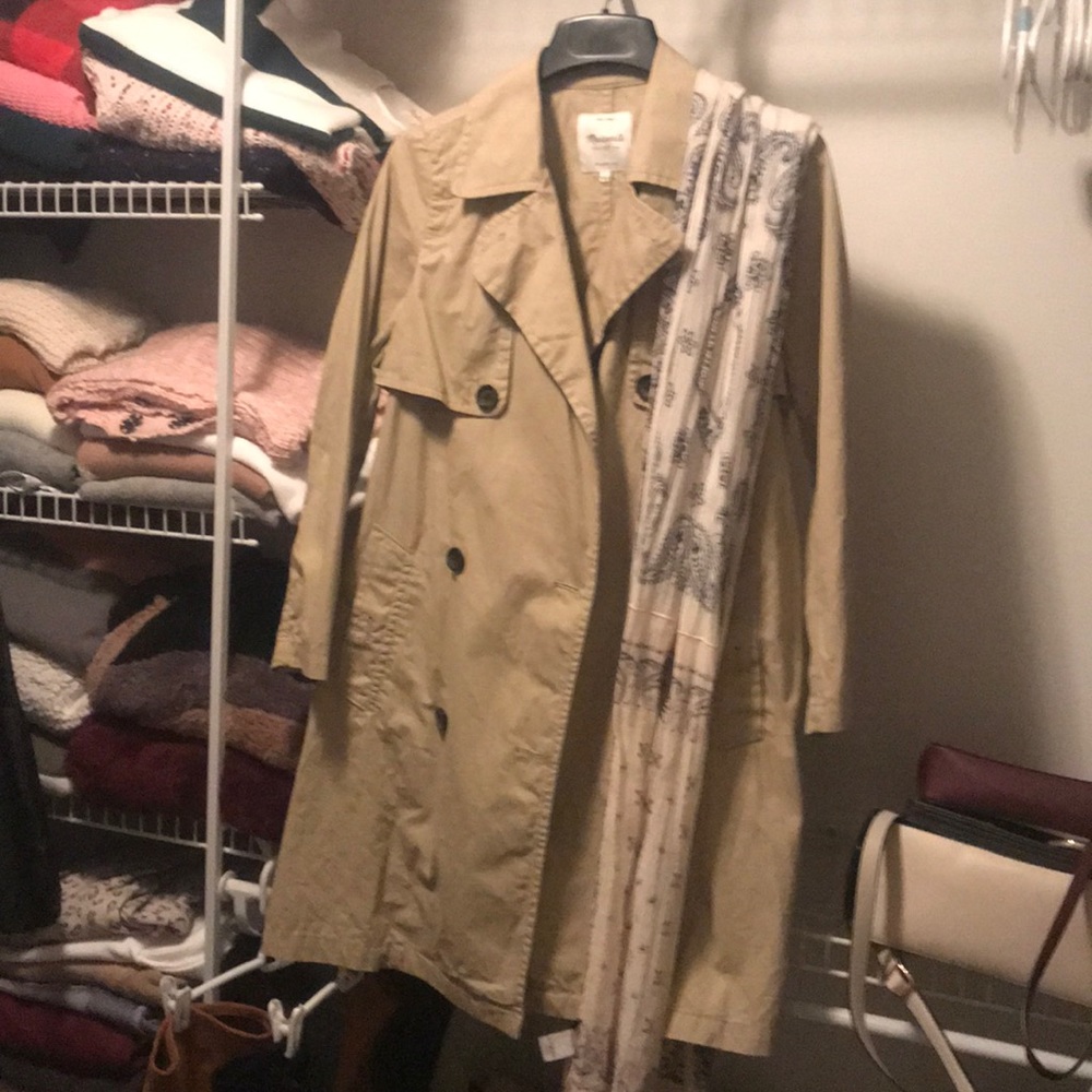 Madewell transitional trench coat/scarf.